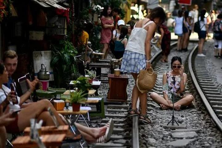 Hotspot Matrix: Biến Cửa hàng đóng cửa, hàng hóa thành cơ hội marketing đột phá